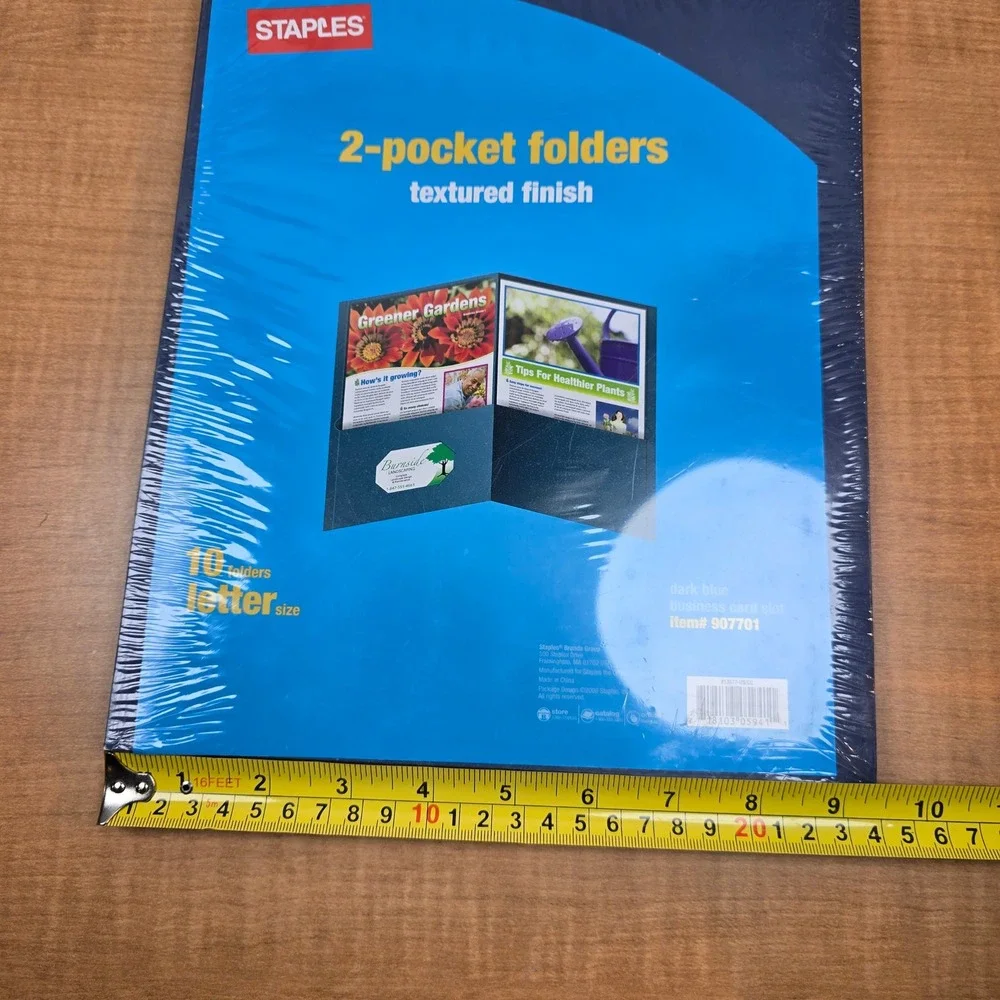 Staples Brand #907701 2-pocket‎ Folders Textured Finish Business Card Slot 11x9